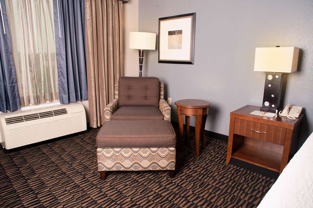 Фото Hilton Garden Inn Austin Nw/Arboretum