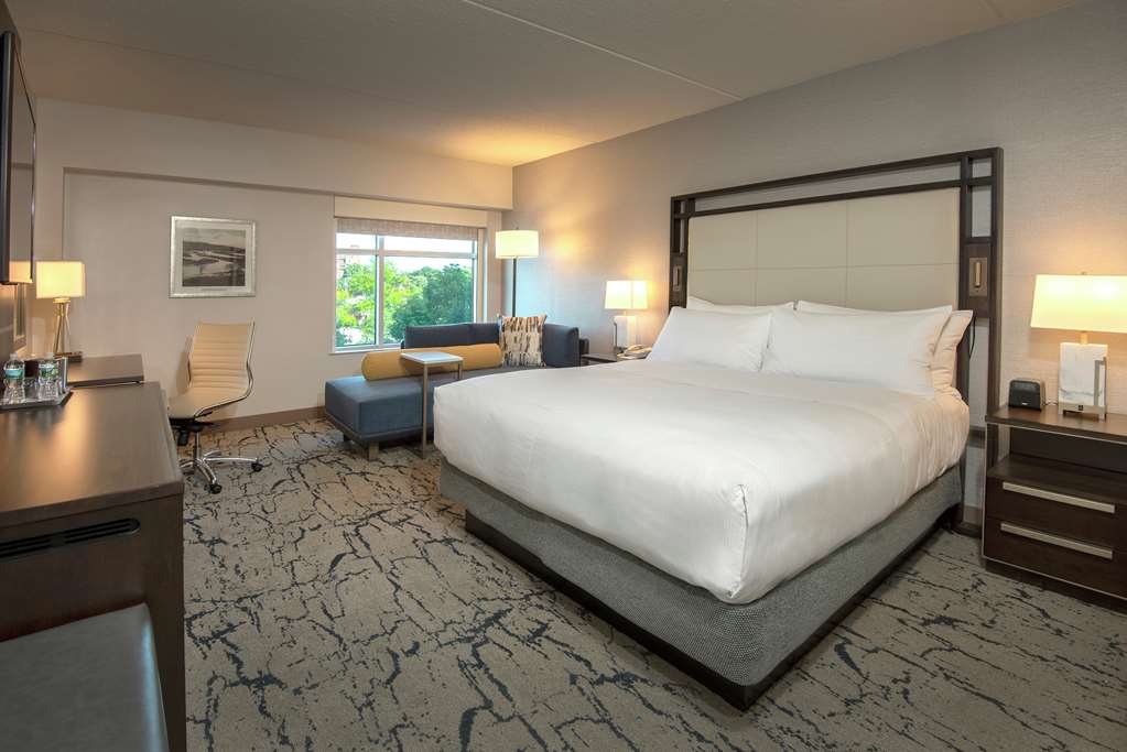Фото DoubleTree by Hilton Manchester Downtown