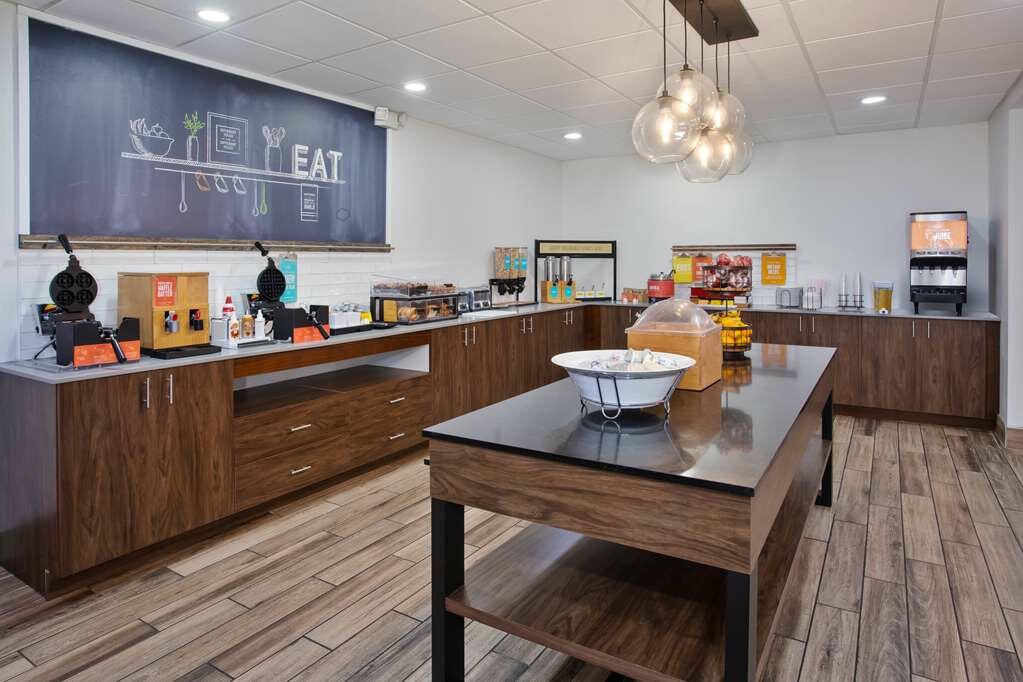 Фото Hampton Inn & Suites Tampa East