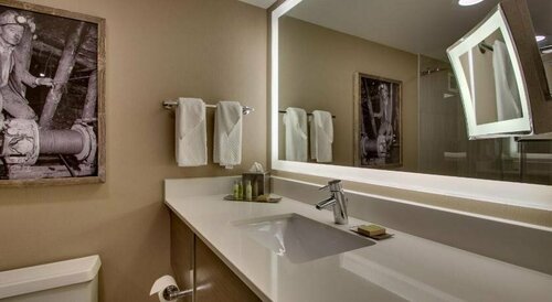 Гостиница DoubleTree by Hilton Mt. Vernon в Маунт Верноне