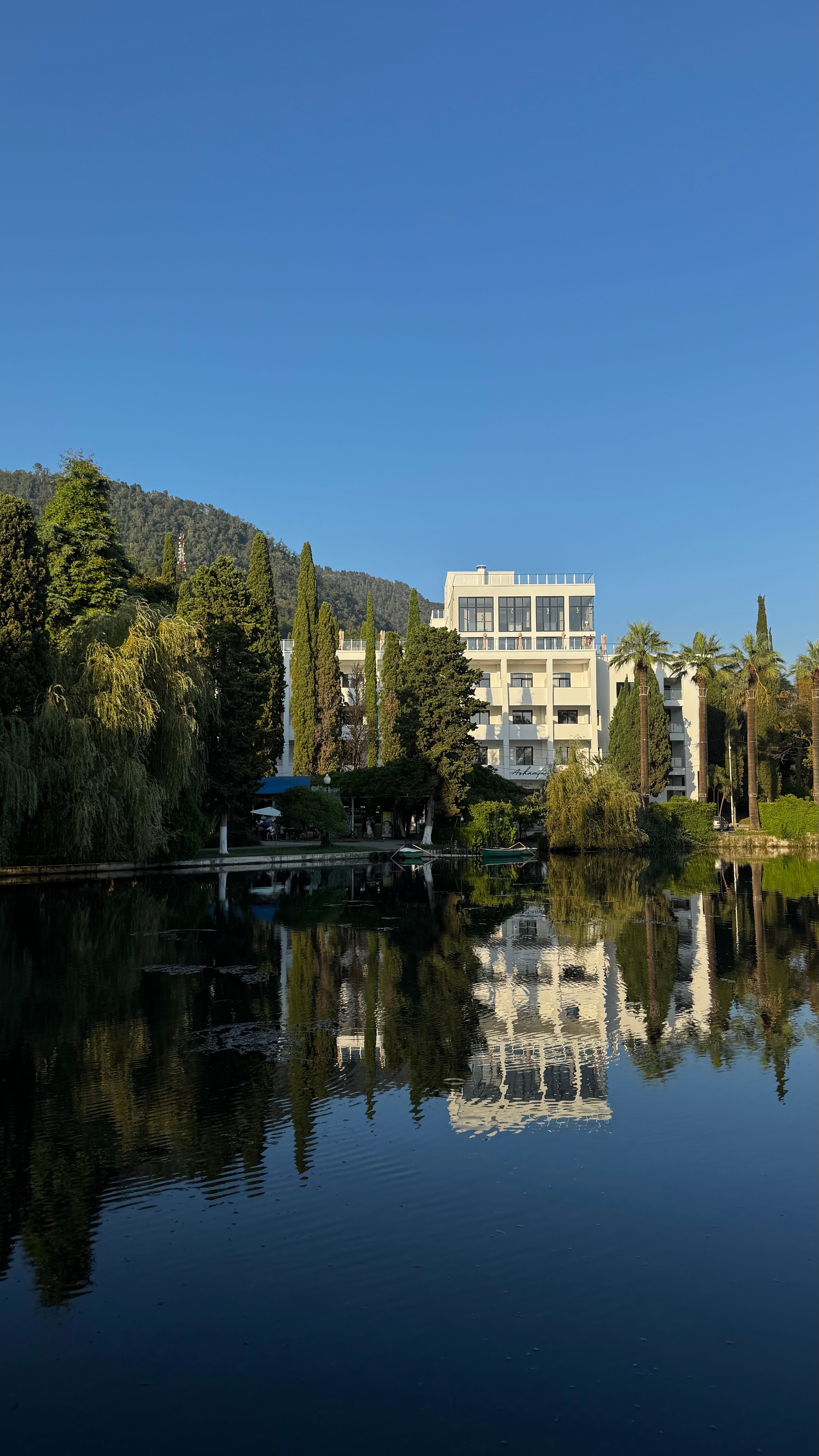 Фото отеля 2