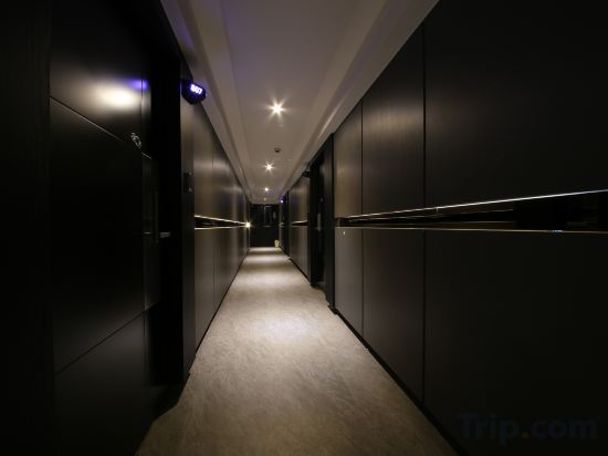 Фото Gupo Station Almond Hotel