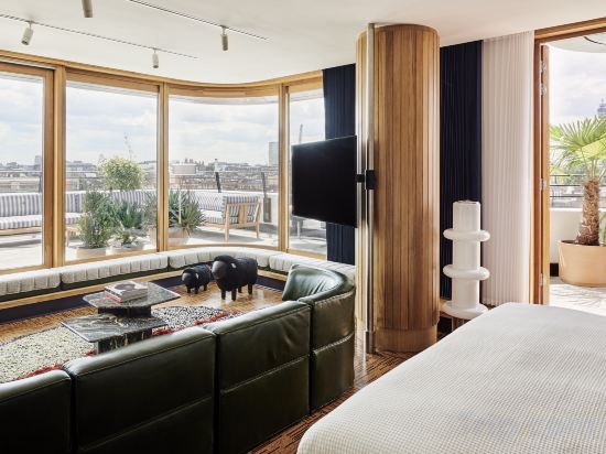 Фото The Standard London