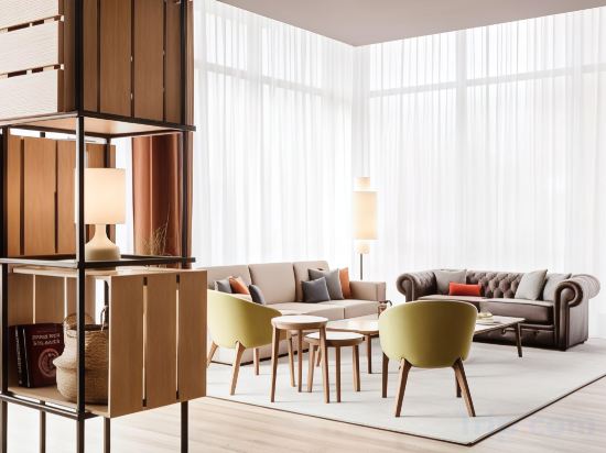 Фото IntercityHotel Hannover Hauptbahnhof Ost