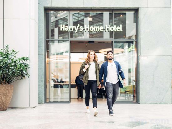 Фото Harry's Home Vienna Millennium Tower