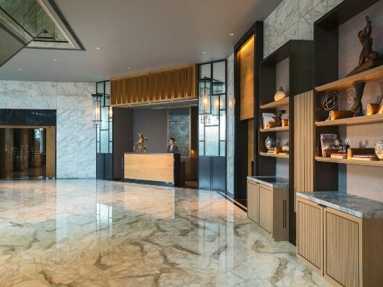 Фото Renaissance Hong Kong Harbour View Hotel
