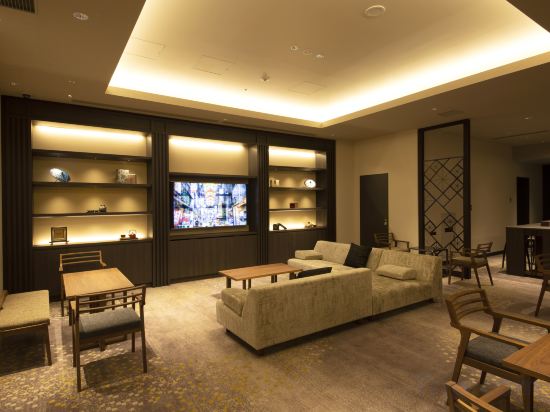 Фото Keihan Kyoto Hachijoguchi