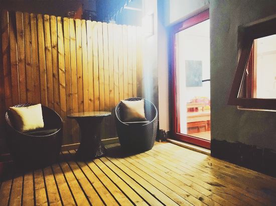 Фото Qinfu Hotel（Beijing Nanluoguxiang Houhai）