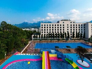 Гостиница Hilton Garden Inn Zhangjiajie Tianmen Mountain