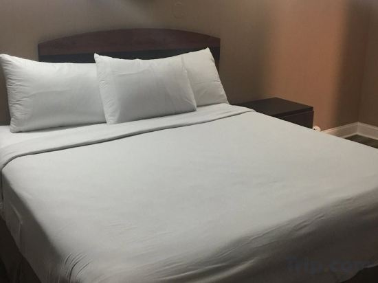 Фото Americas Best Value Inn Avenel Woodbridge