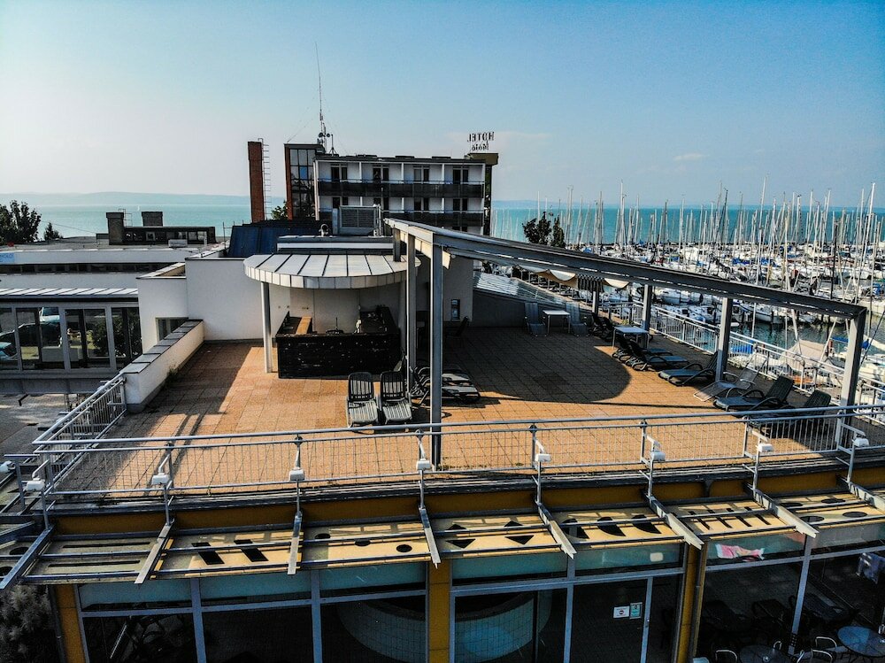 Фото Hotel Yacht Wellness & Business