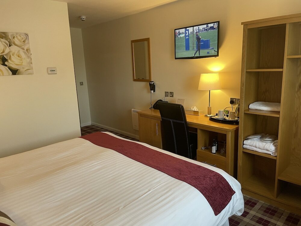 Фото 19th Hole Hotel