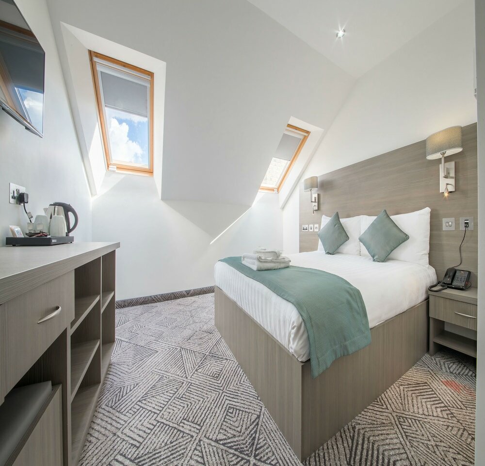 Фото The Lion & Key Hotel