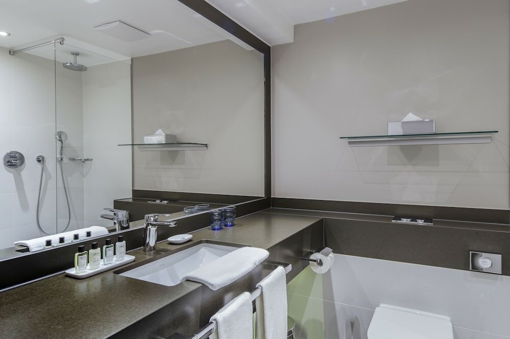 Фото The Alex Hotel