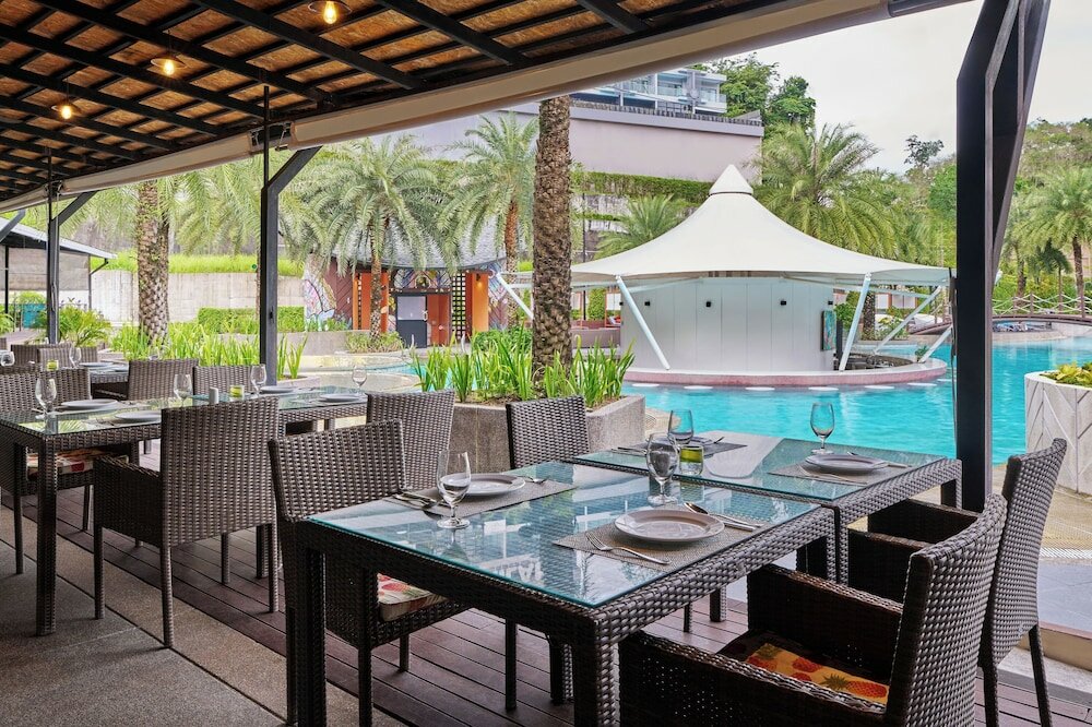 Фото Patong Bay Hill Resort