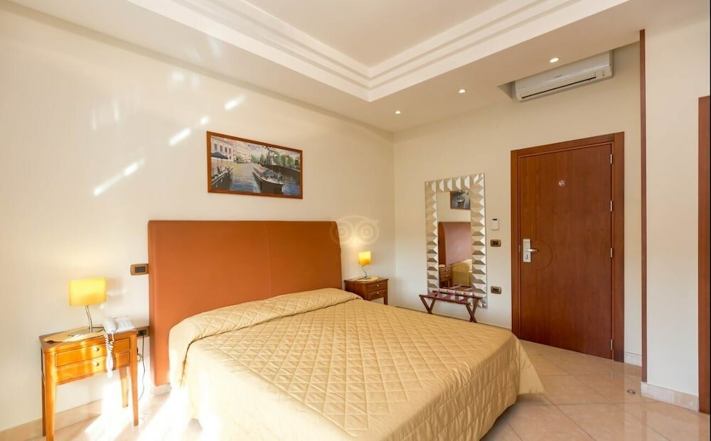 Фото Ranch Palace Hotel