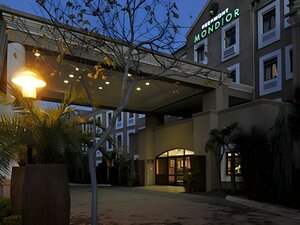 Гостиница Peermont Mondior