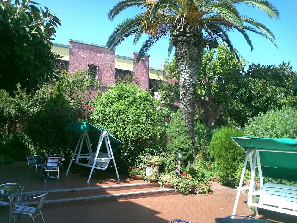 Фото Hotel Abbaruja