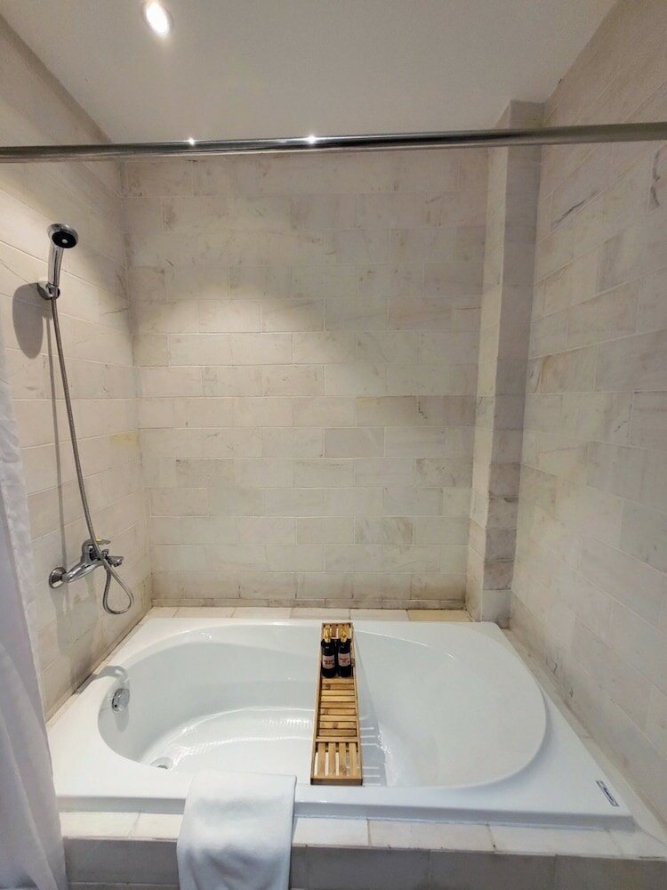 Фото Bizu Royal Hotel