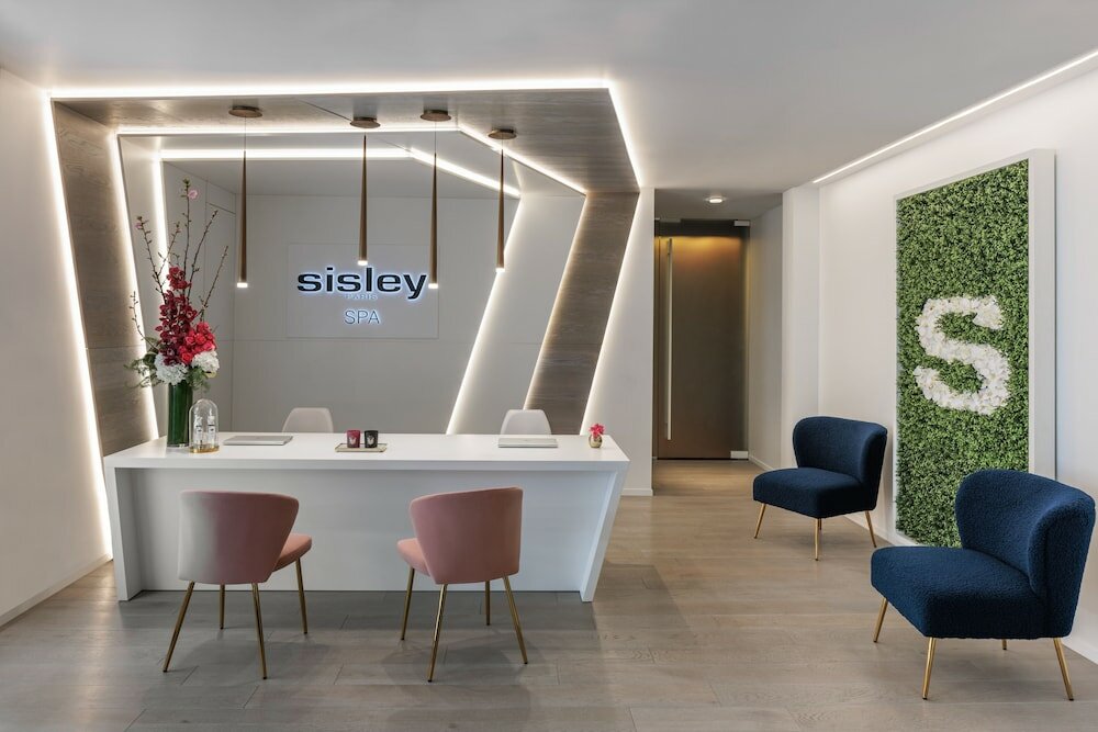 Фото The Dominick