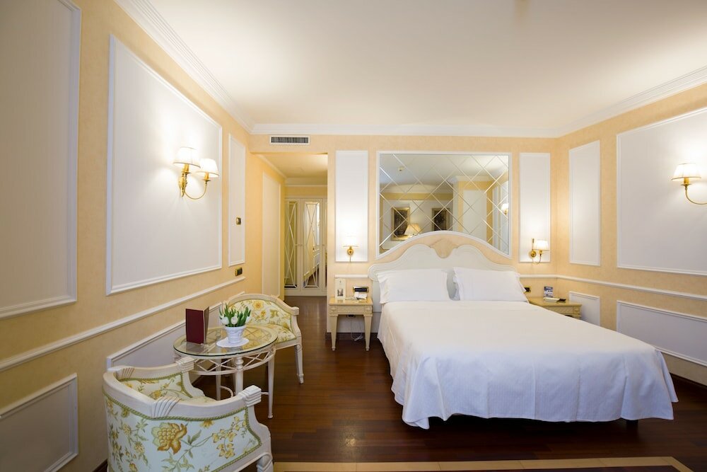 Фото Palazzo Alabardieri