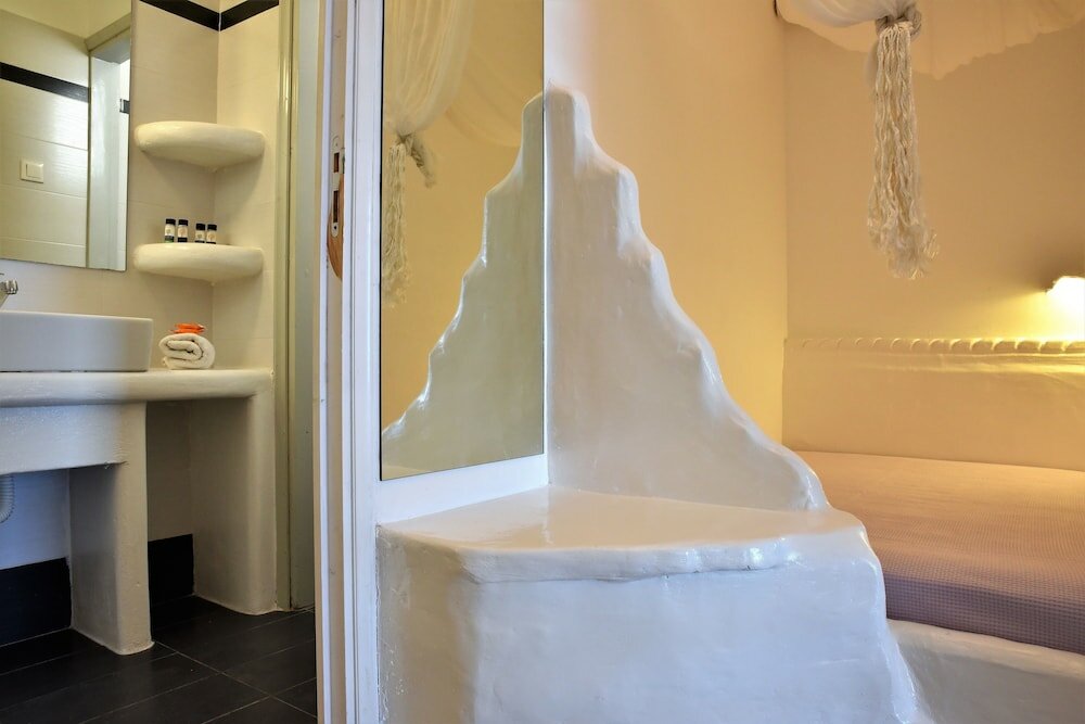 Фото Hotel Adamas