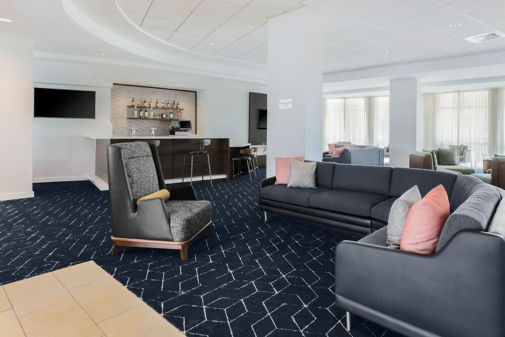 Фото Courtyard by Marriott Austin Airport