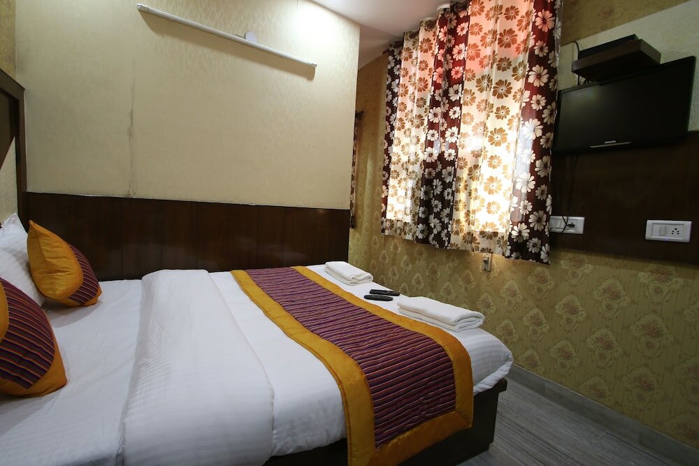 Фото Lord Krishna Hotel Dx. Inn