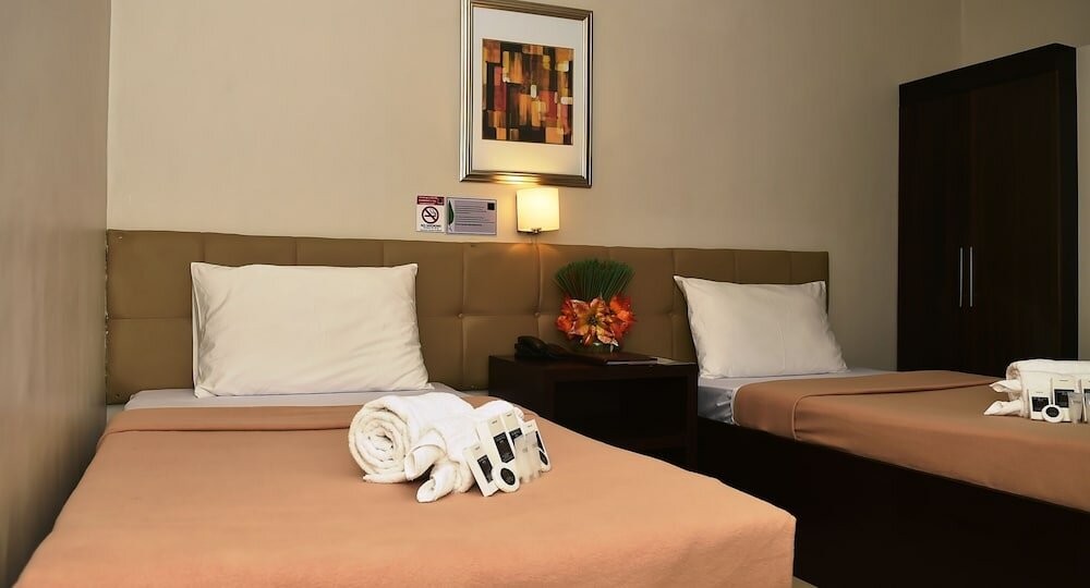 Фото Columbus Plaza Hotel