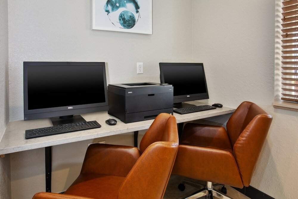 Фото Candlewood Suites Kenosha, an Ihg Hotel