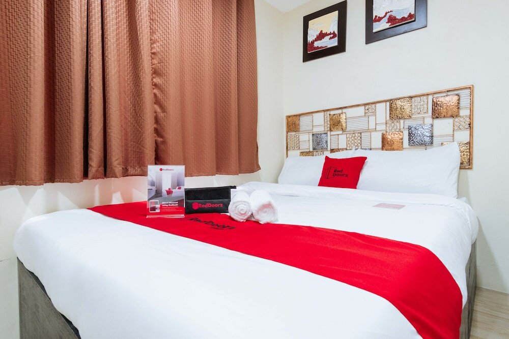 Фото RedDoorz @ University Belt Manila