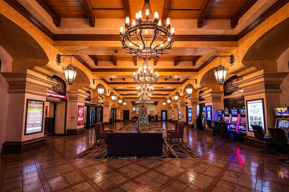 Фото Santa Fe Station Hotel & Casino