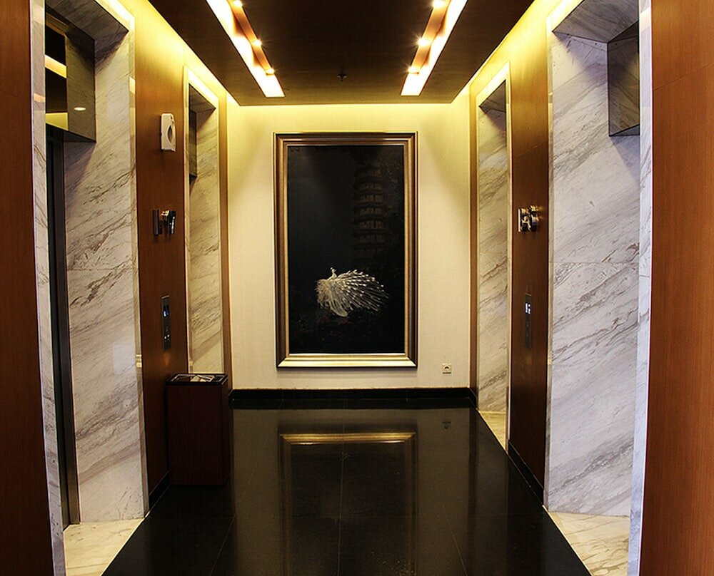 Фото Hariston Hotel and Suites