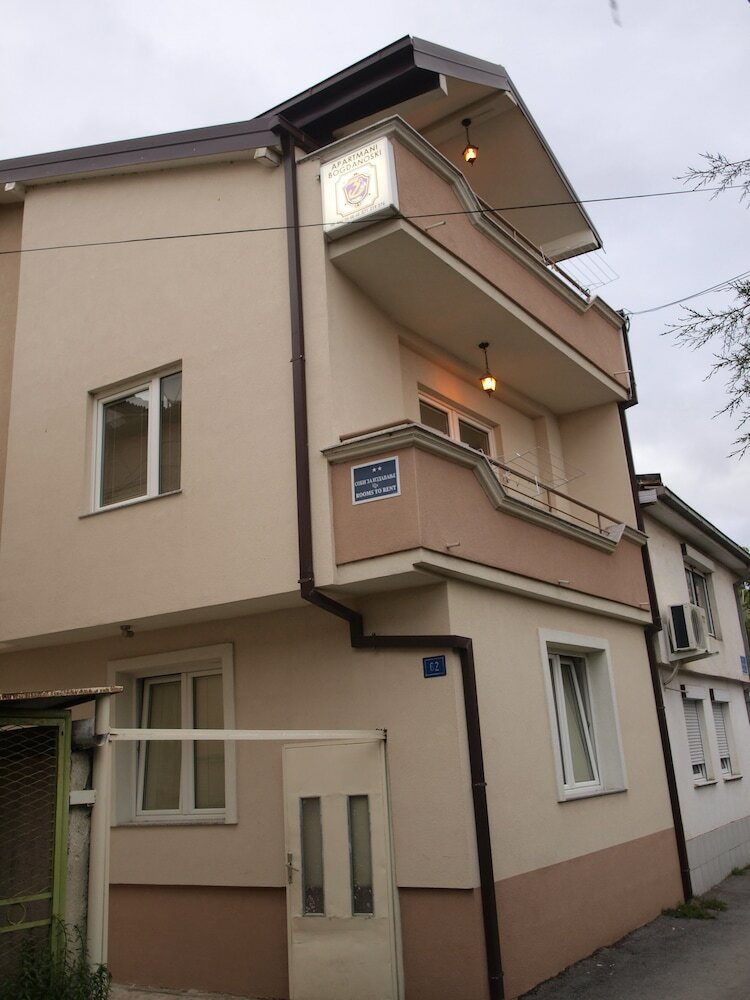 Фото Bogdanovski Studios & Guest Rooms