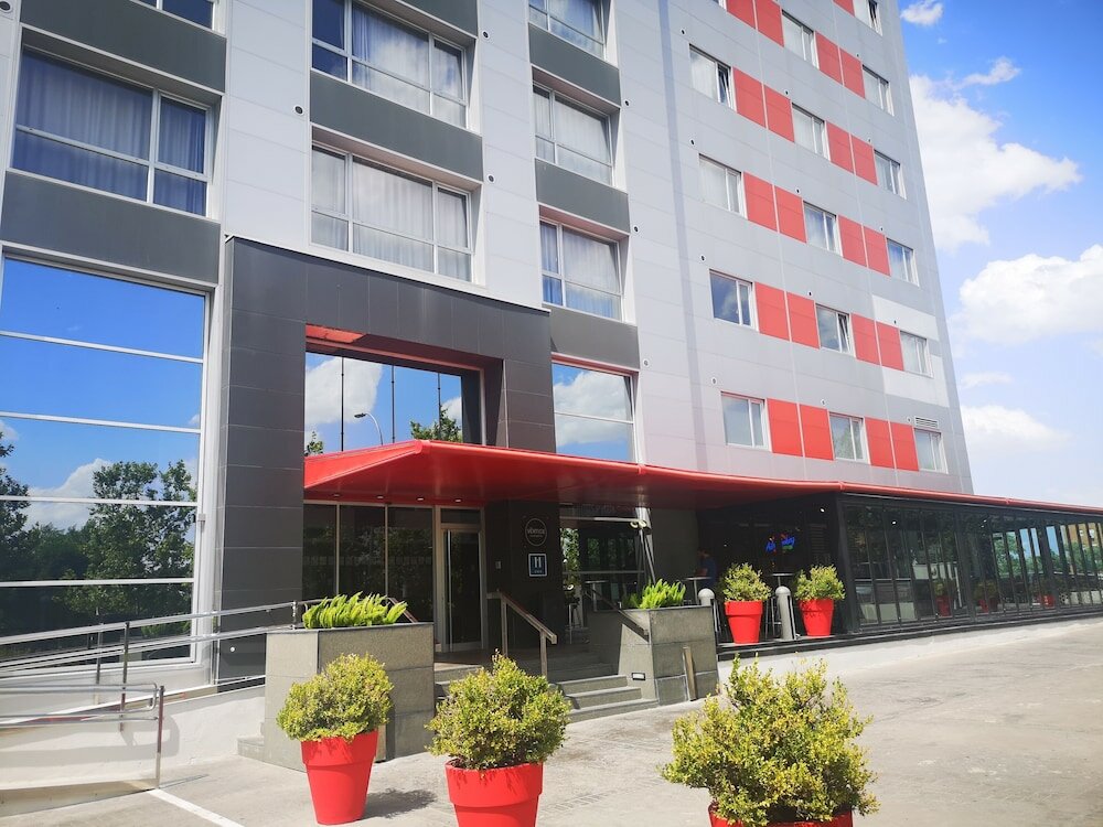 Фото Vertice Roomspace Madrid