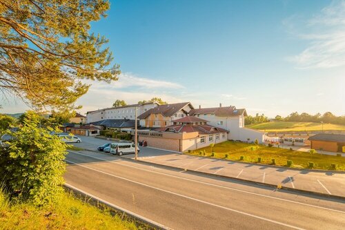 Гостиница Hotel Mirjana & Rastoke в Карловацкой жупании