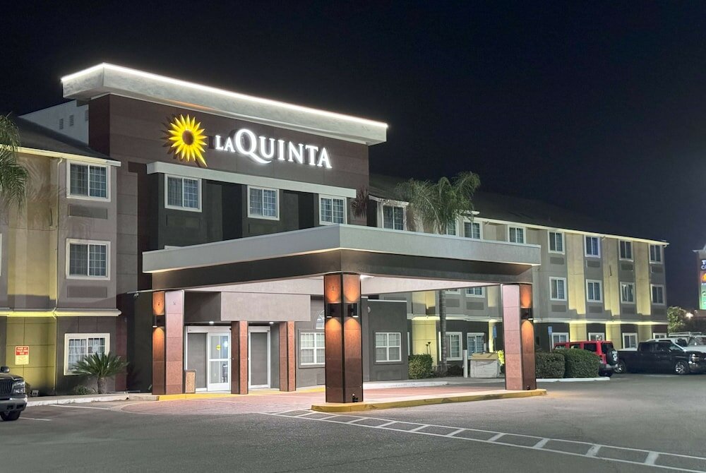 Фото La Quinta Inn & Suites by Wyndham Tulare