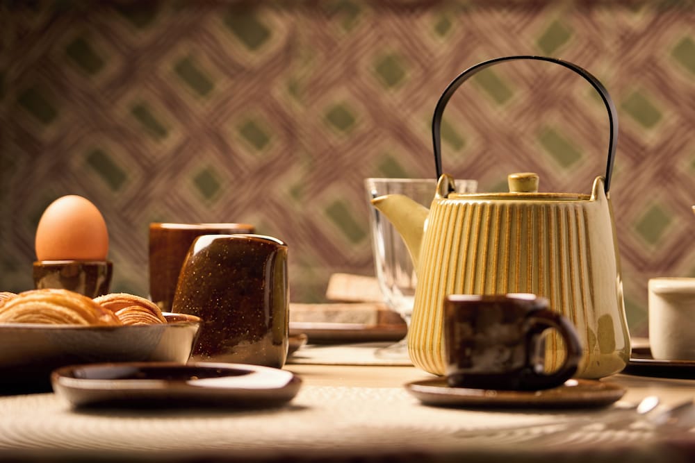 Фото Hostellerie Du Chapeau Rouge