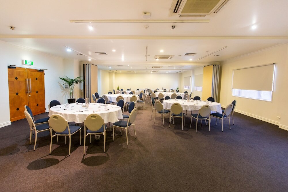 Фото Arawa Park Hotel