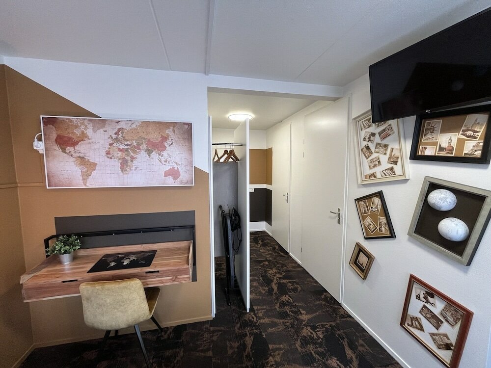 Фото The Happy Traveler