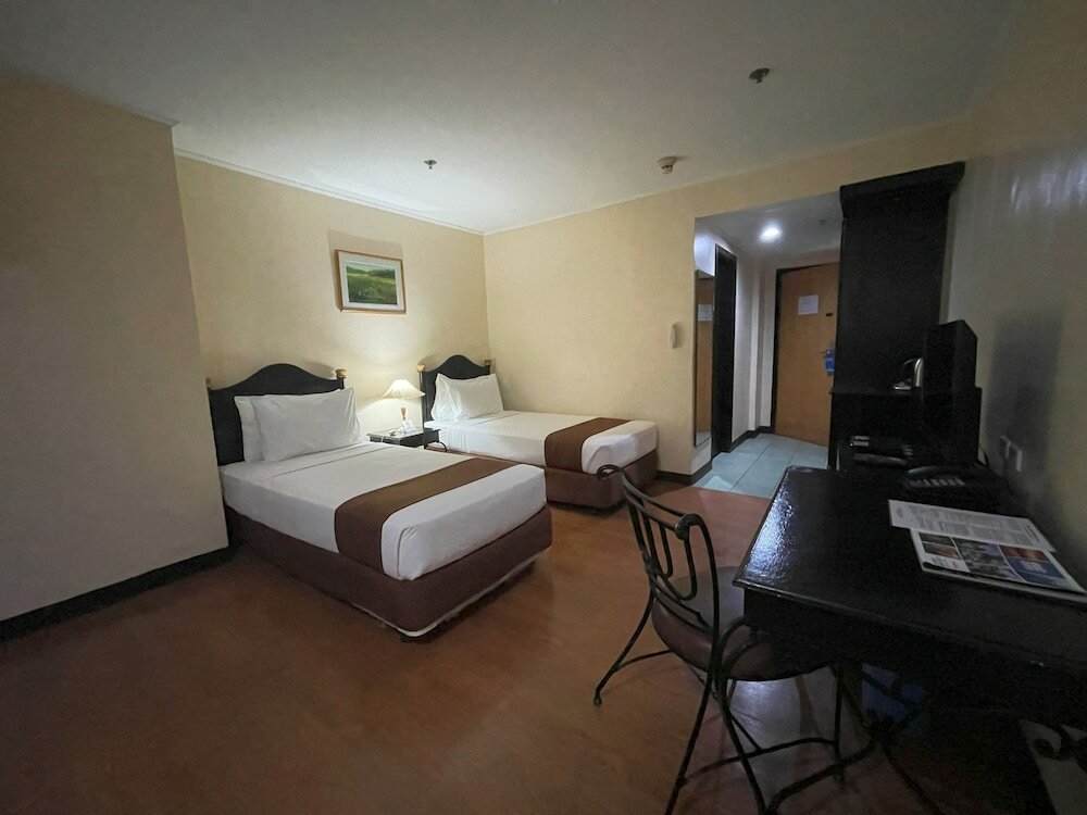 Фото The Golden Peak Hotel & Suites powered by Cocotel