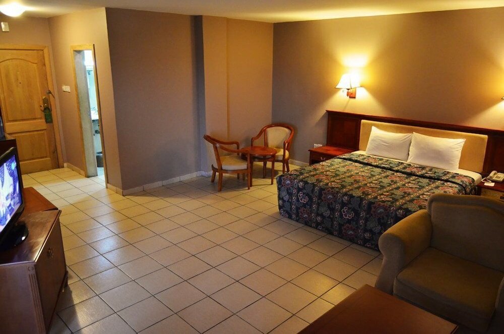 Фото Mensvic Grand Hotel