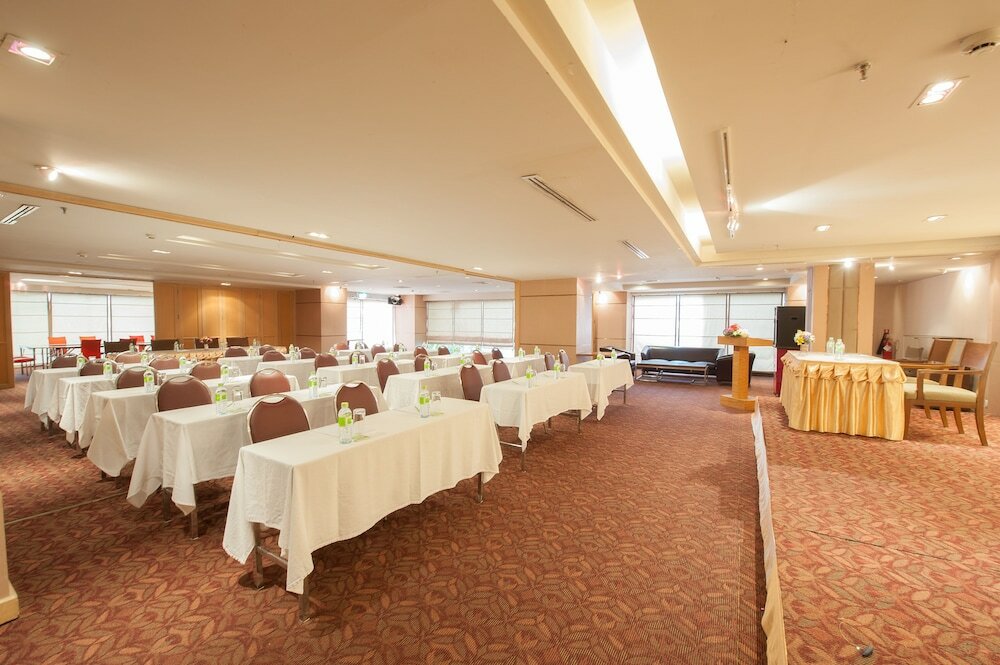 Фото The Seasons Pattaya