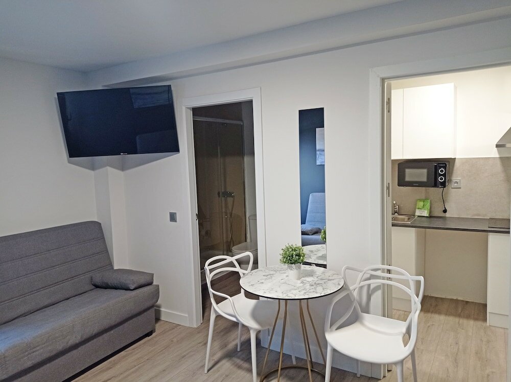 Фото Apartmentos Santander Maliaño Suites 3000