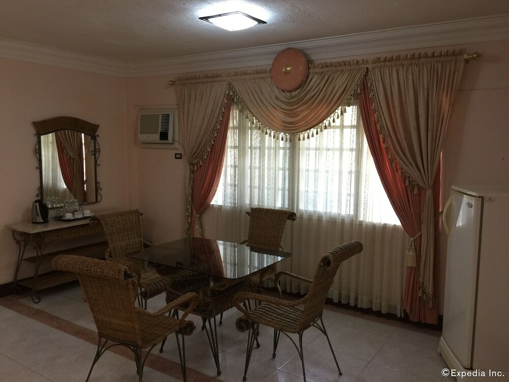 Фото Bohol Tropics Resort