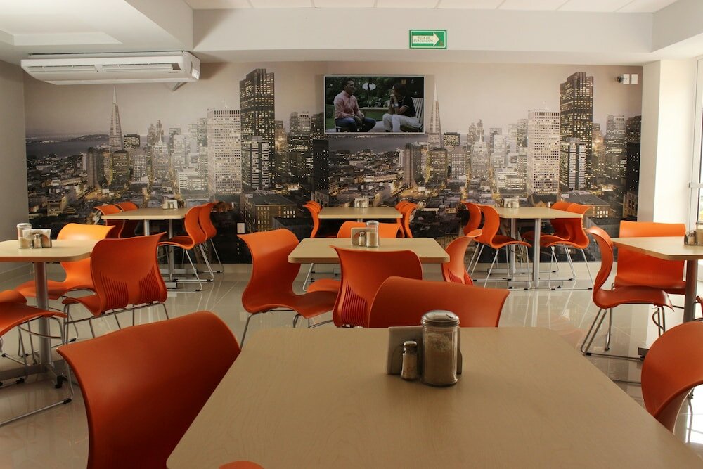 Фото Urbainn Hotel