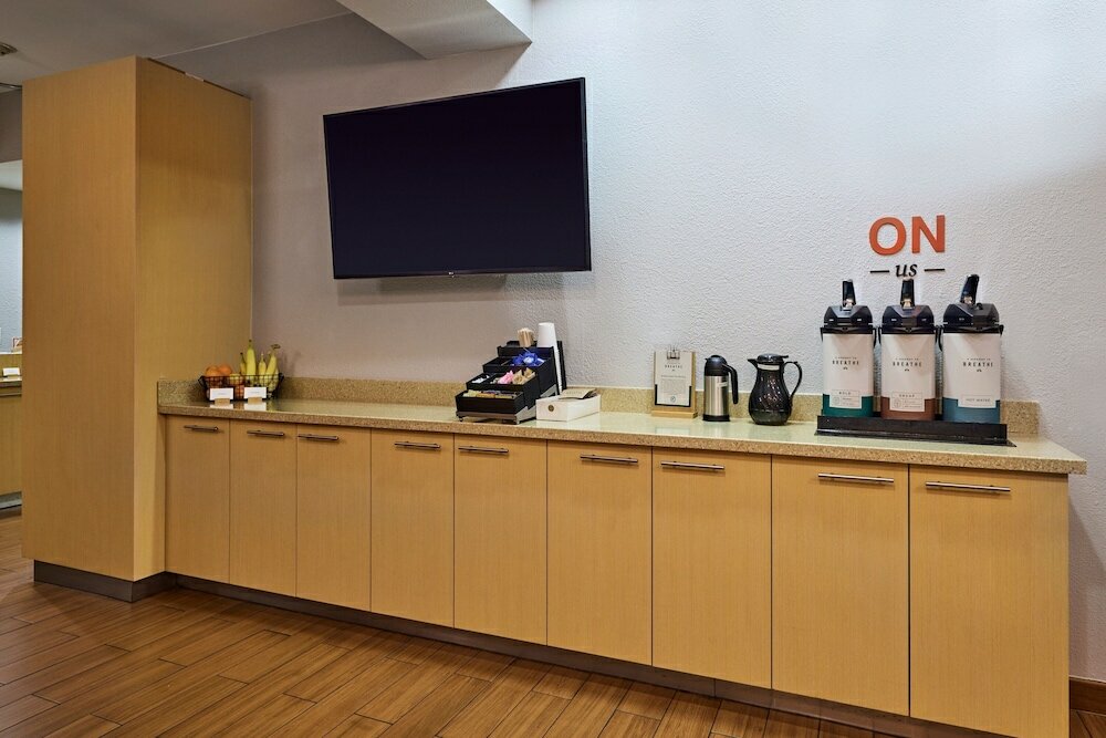 Фото TownePlace Suites by Marriott Medford