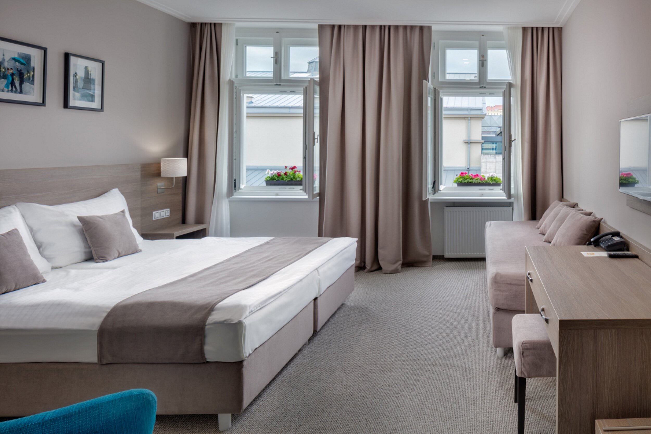 Фото отеля 1