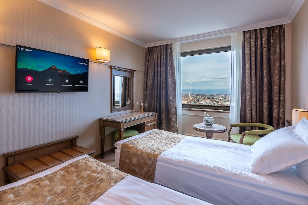 Фото Astoria Grand Hotel