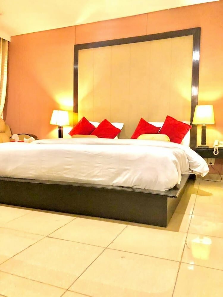 Hotel The Grand Inn Hotel, Lahore, photo